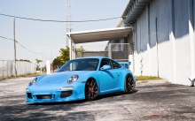  Porsche 911 -    